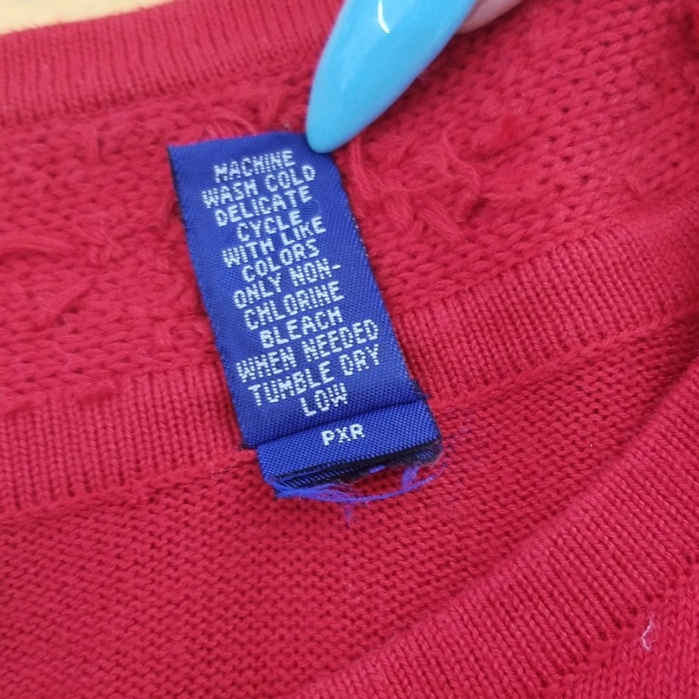 Red Sweater - Picture 7 of 7